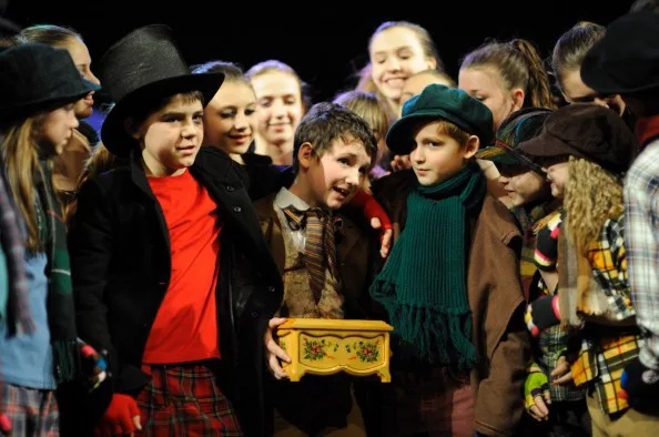 Вистава Олівер Твіст, Суми