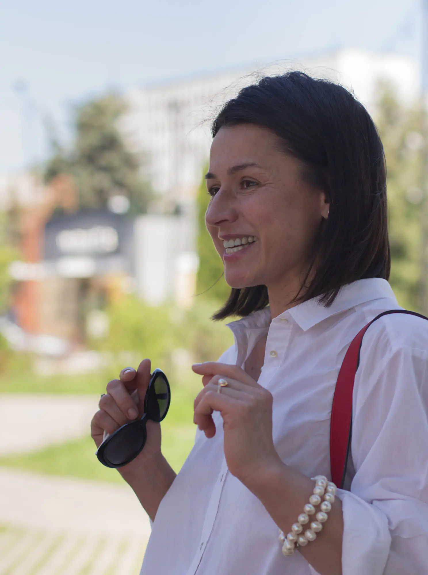 318f21a3 da61 4b30 b93e f560d39865bd