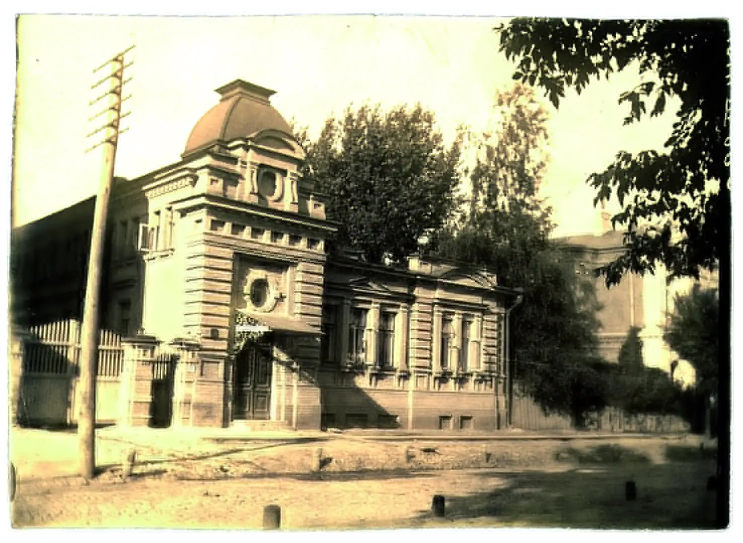 Budynok Bahaliia stare foto