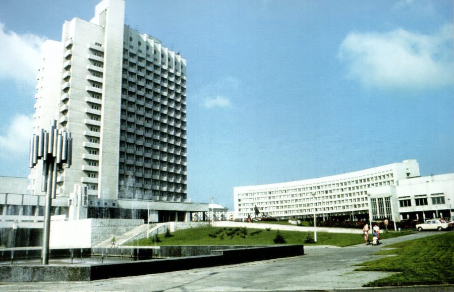 Готель «Суми», 80-ті роки