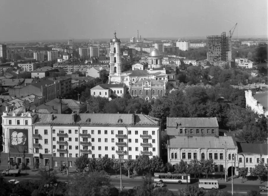 Krasnaia pl Lenyna YUryy Smoliarov 2