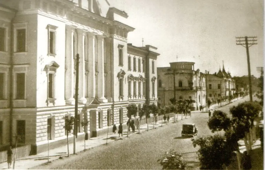 Lenyna Petropavlovskaia 1956 h