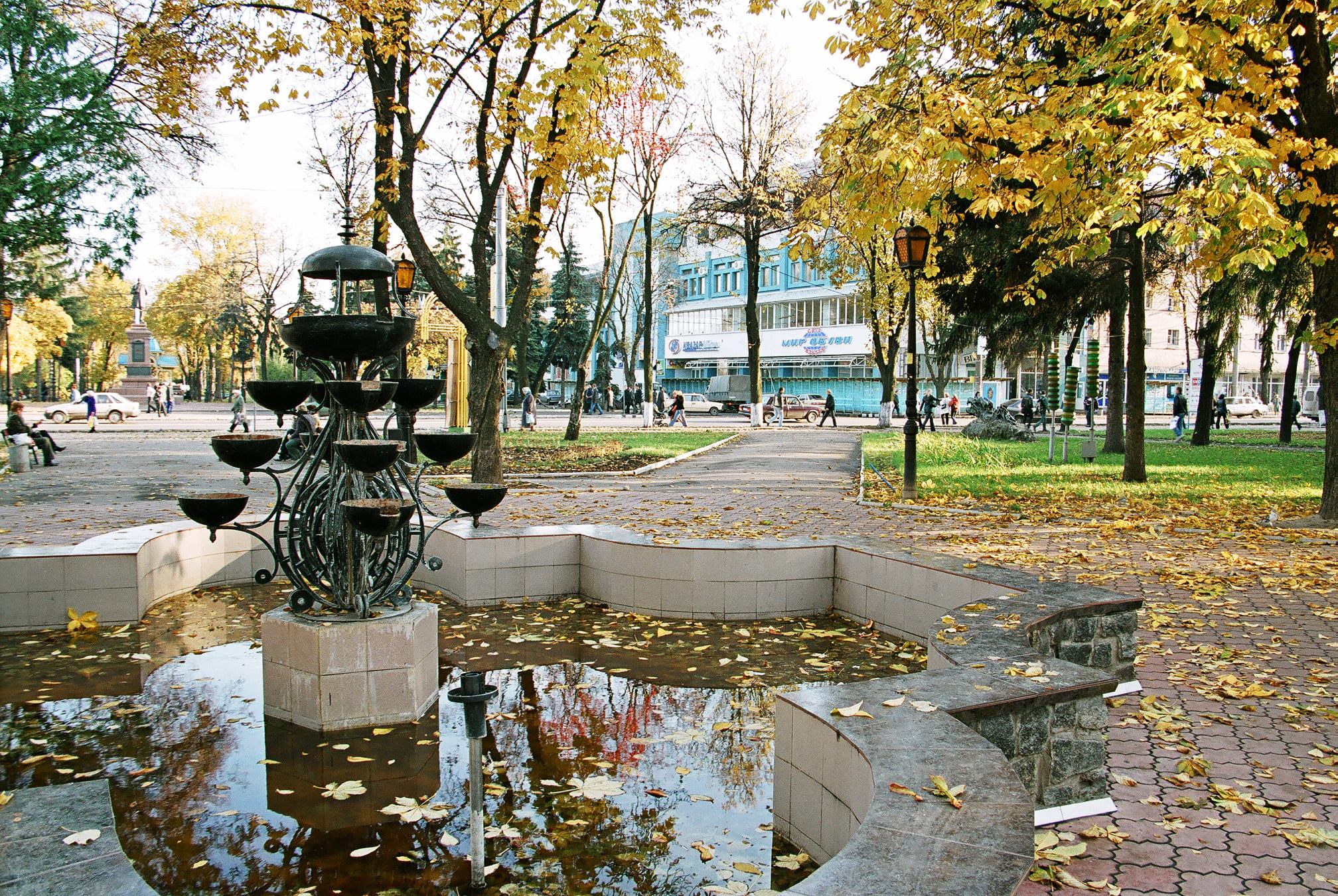 Покровська площа, 2005. Фото: Анатолій Немченко