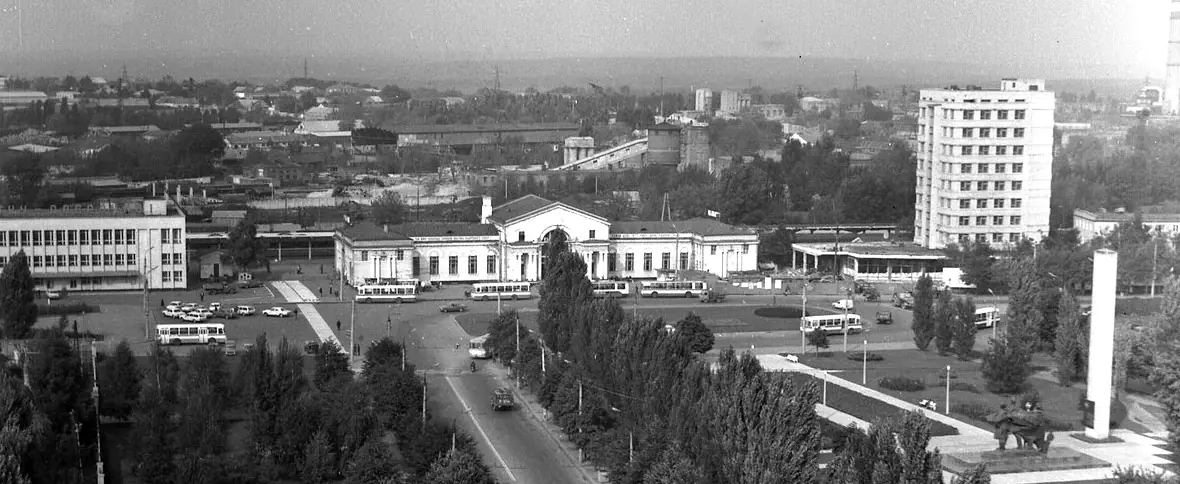 Pryvokzalnaia 2 1 YUryy Smoliarov