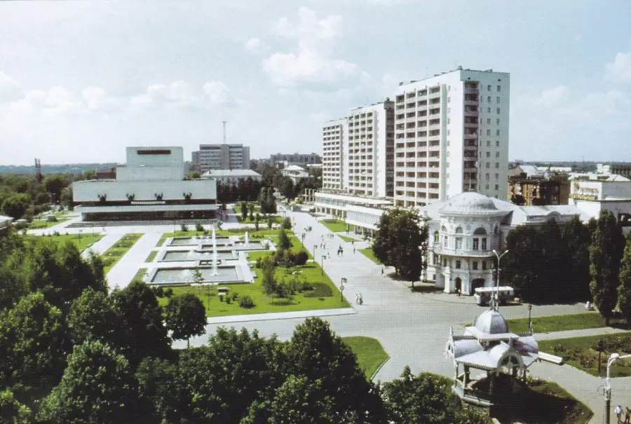 Teatralnaia pl 80 e 3