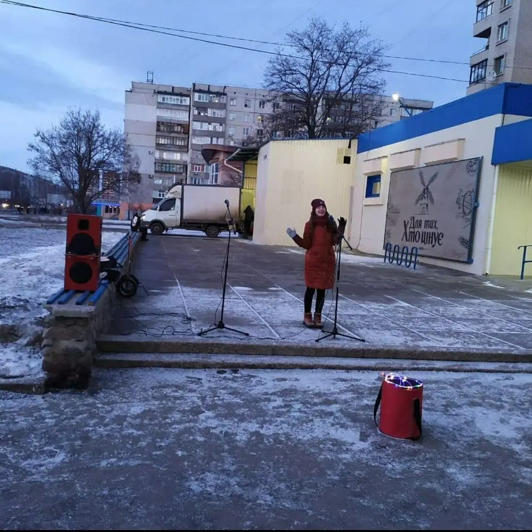 photo5462922092837188347