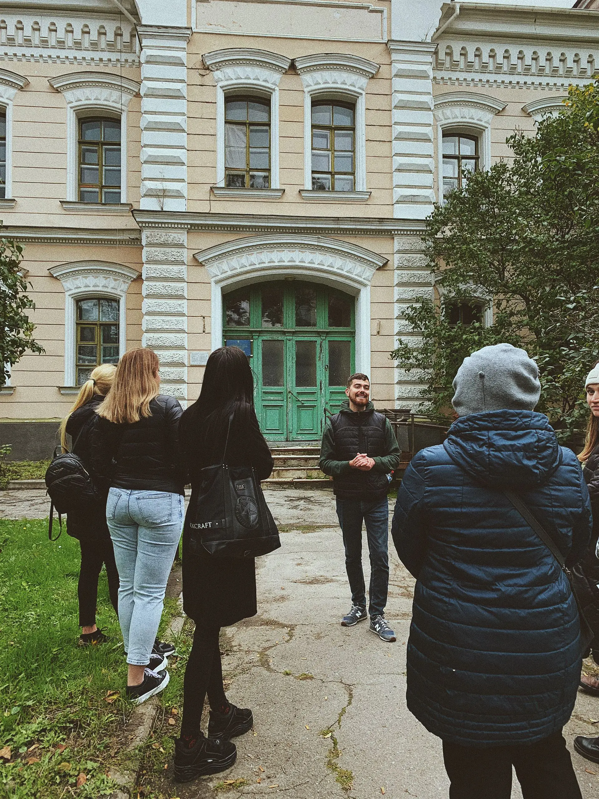 9d899a93 accc 4767 898c e60539ed1105