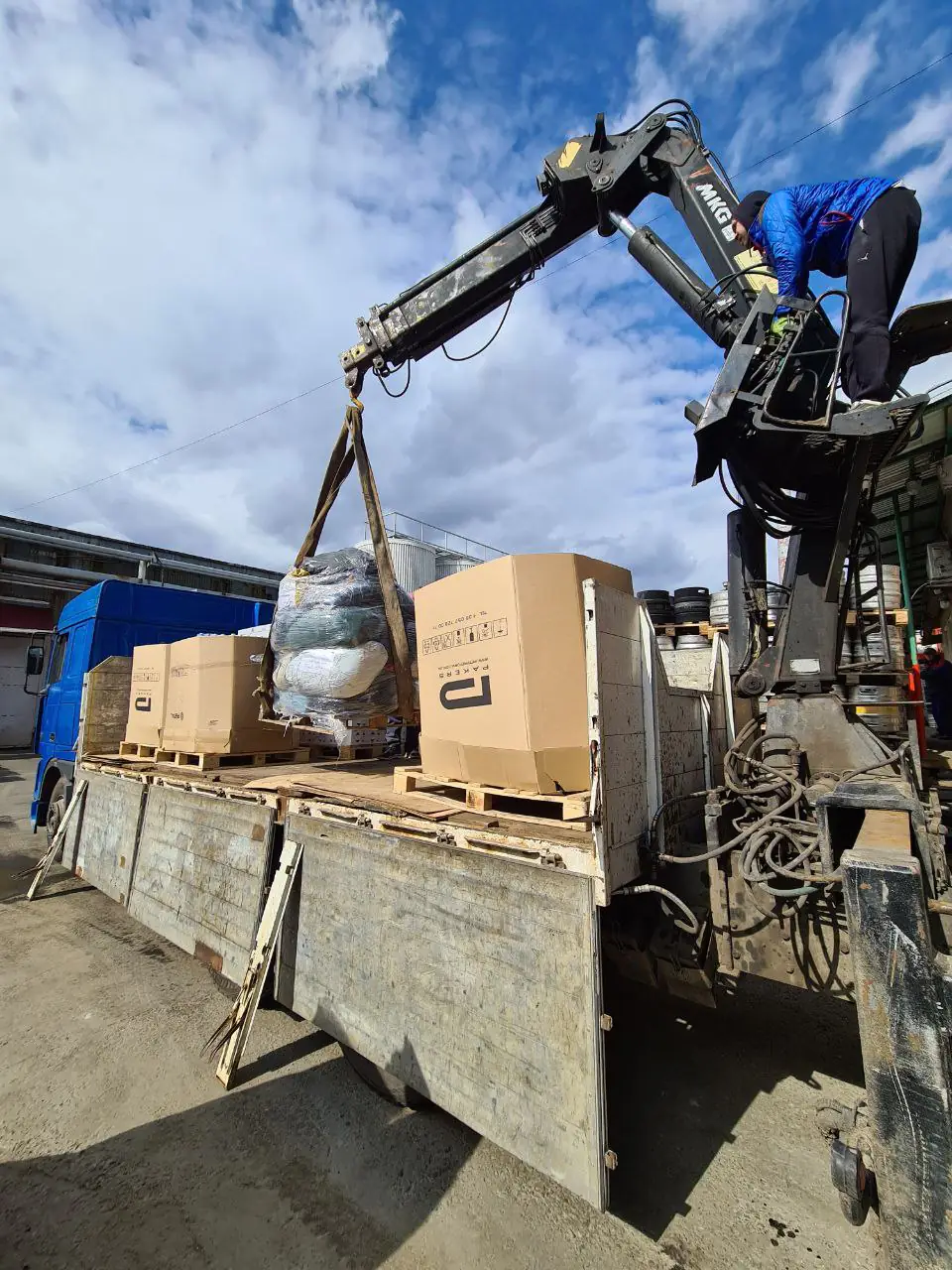 photo 2022 04 28 19 39 31