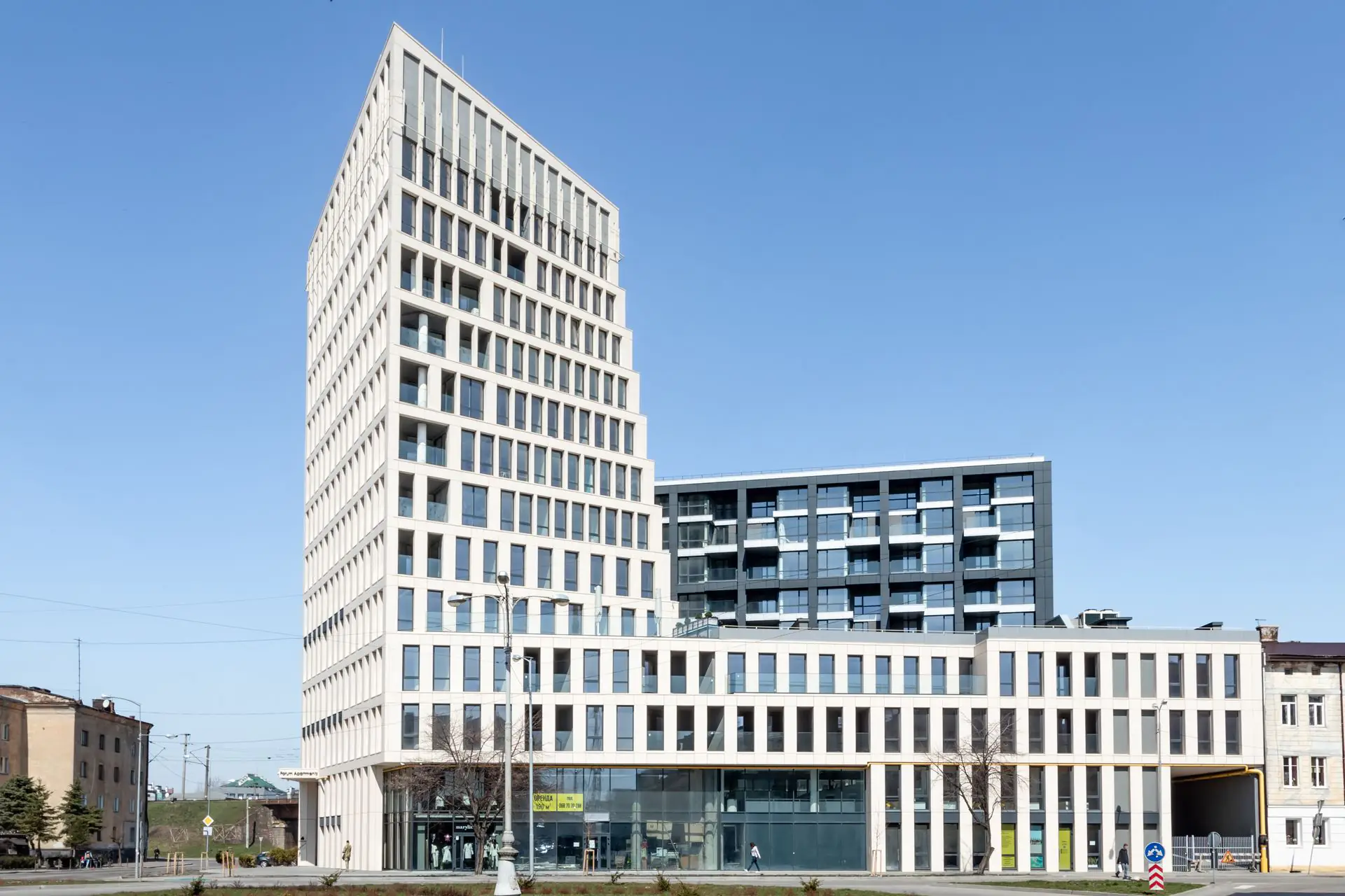 FORUM APARTMENTS Foto YUlian CHaplinskyy 01