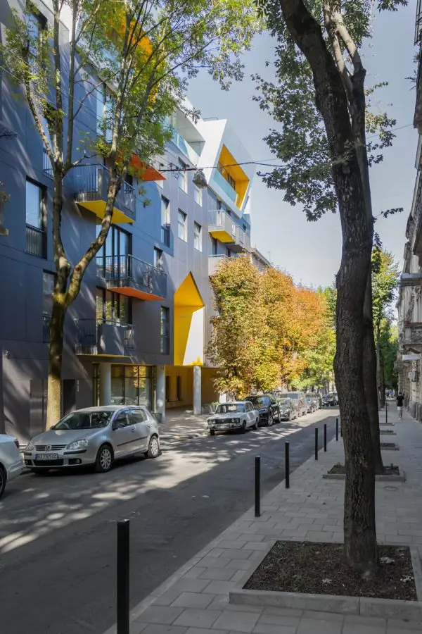 ZHytlovyy budynok po vul. YEfremova 26 skyscrapercity 04