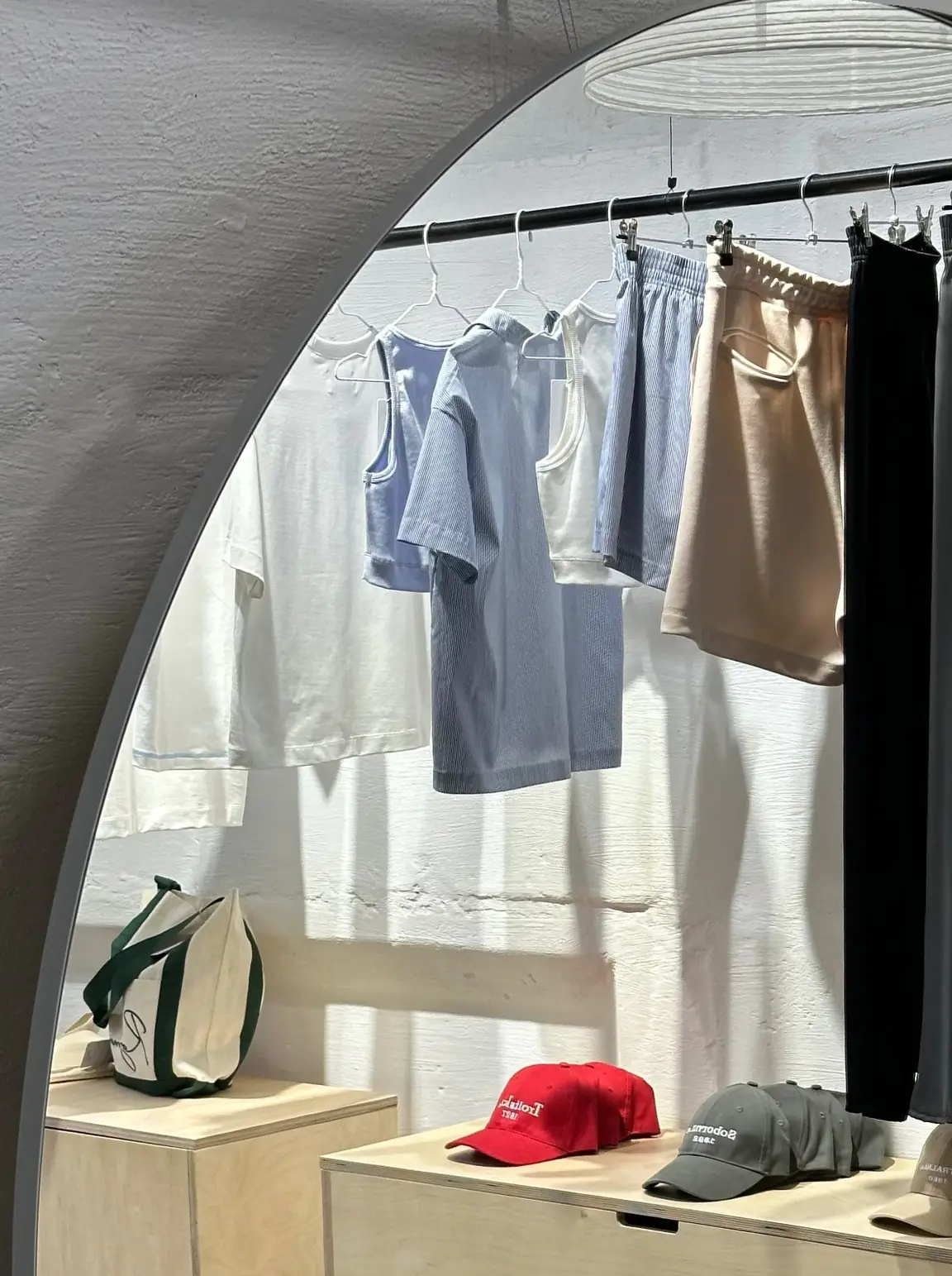 Instagram-highlights-stories-17867654172063535