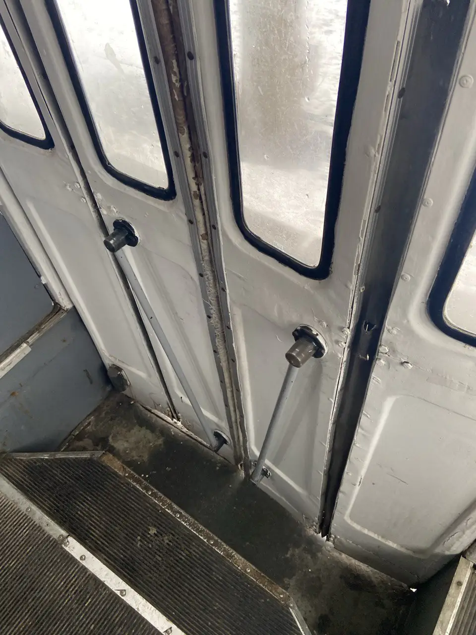 високий поріг