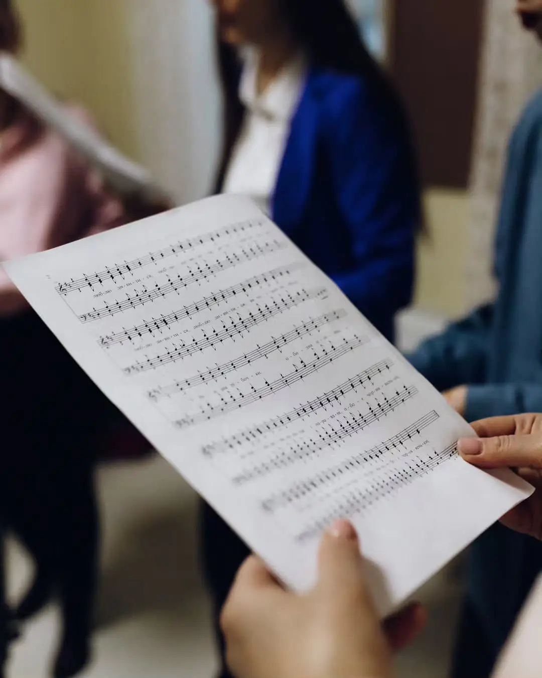 Дорослий хор Групові заняття Вік від 14 до 60 років Педагог Мануела Римарчук та Єлизавета Левченко З вами талант центр 'LeLi' Вул. Покровська, 10 Дорослий хор Групові заняття Вік від 14 до 60 років Педагог Мануела Римарчук та Єлизавета Левченко З вами талант центр 'LeLi' Вул. Покровська, 10