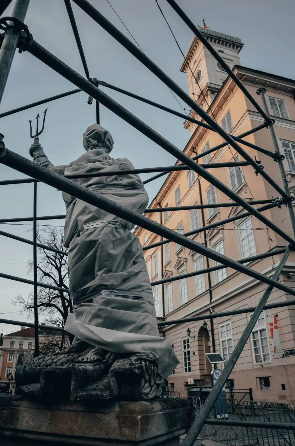 Нептун оберігає нас, а ми — Нептуна. Фото Бюро спадщини