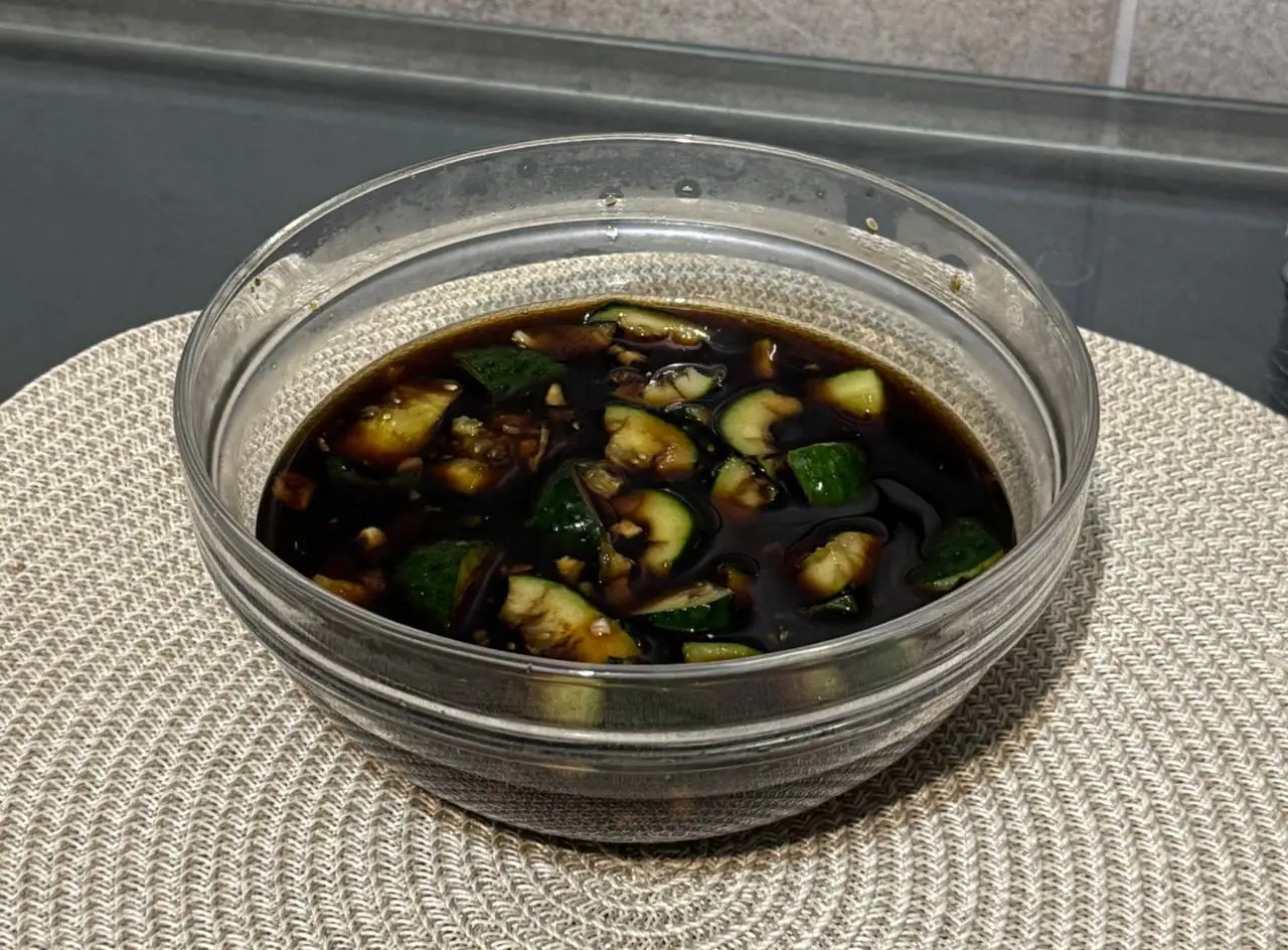 photo 5368392018725828908 y