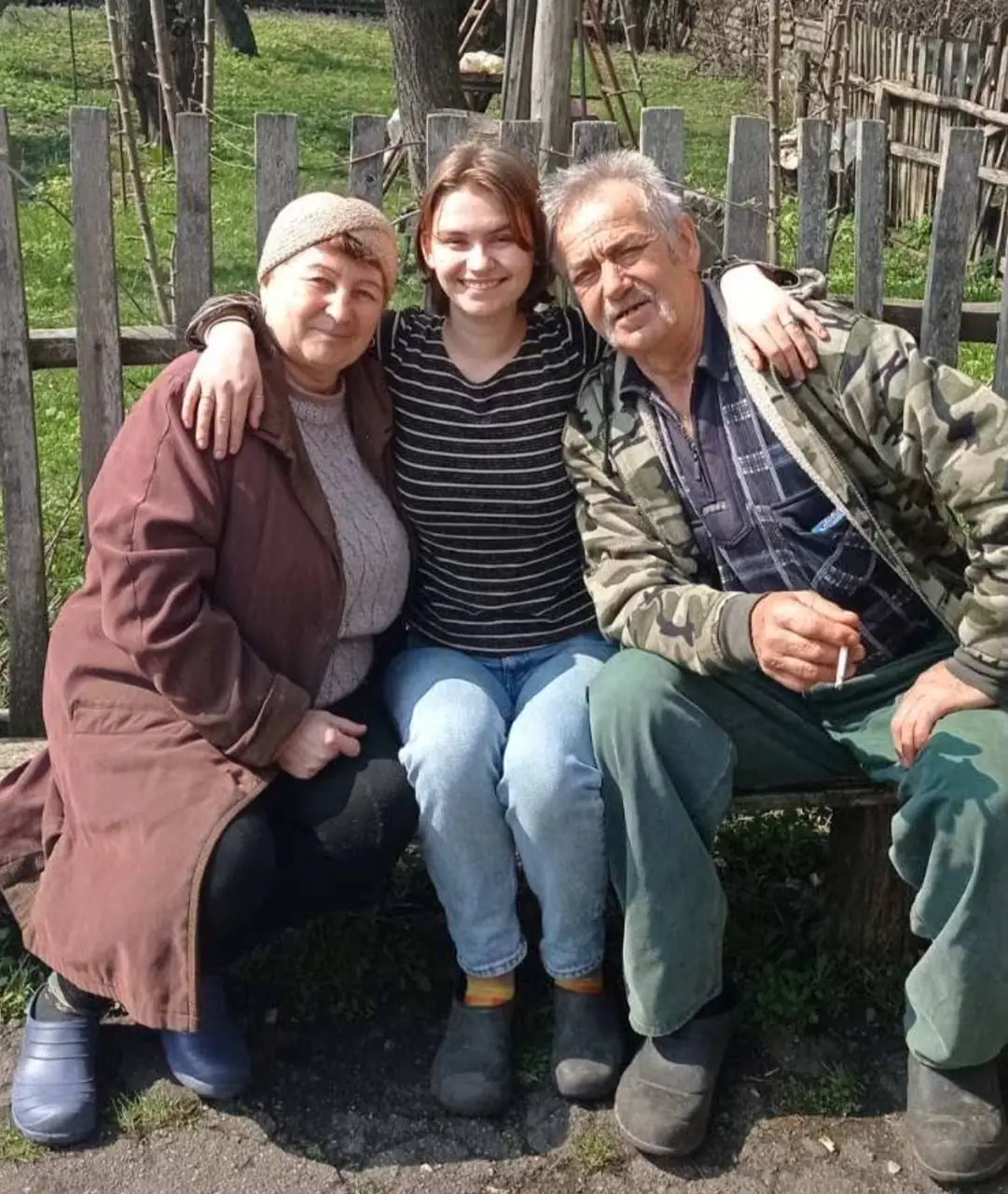 photo 5368392018725829352 y