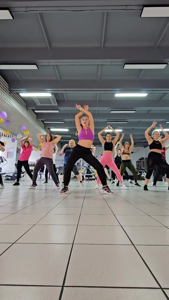 Спортзал FitCurves (3)