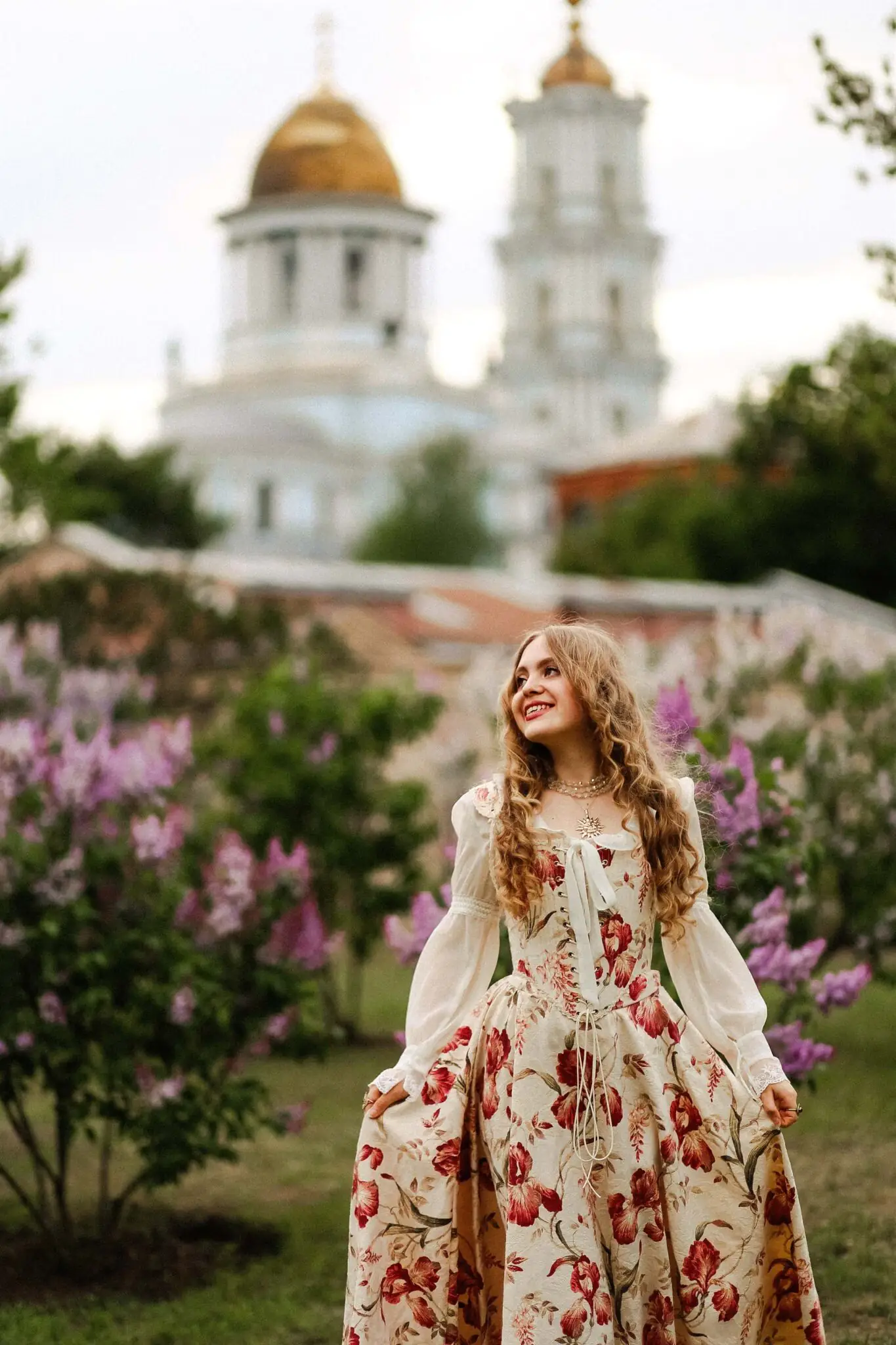 автопортрети, усі ці сукні шила сама на машинці автопортрети, усі ці сукні шила сама на машинці