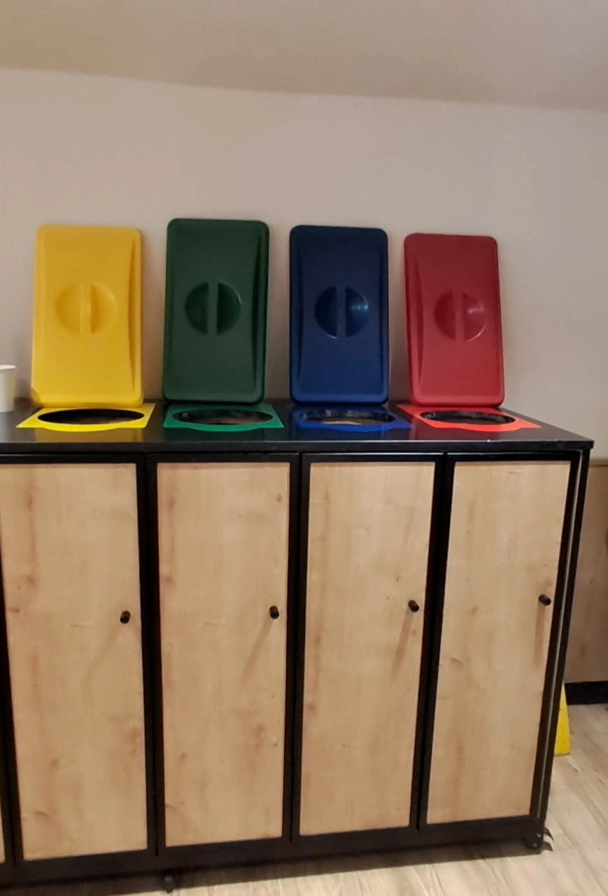 Сортувальні баки в Іспанії