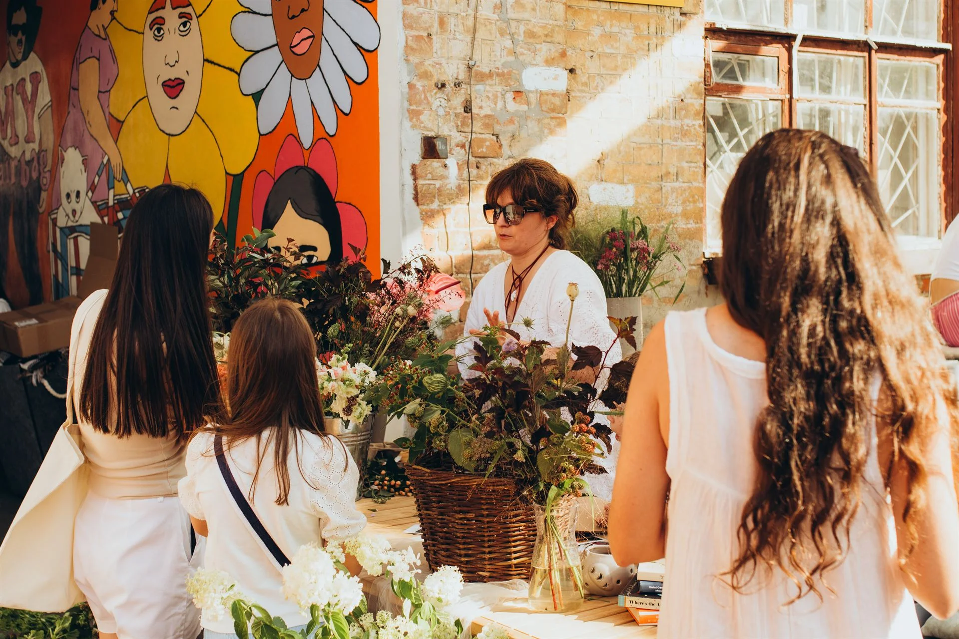 Квіти на барахолці у Дворику на Кузнечній, Суми