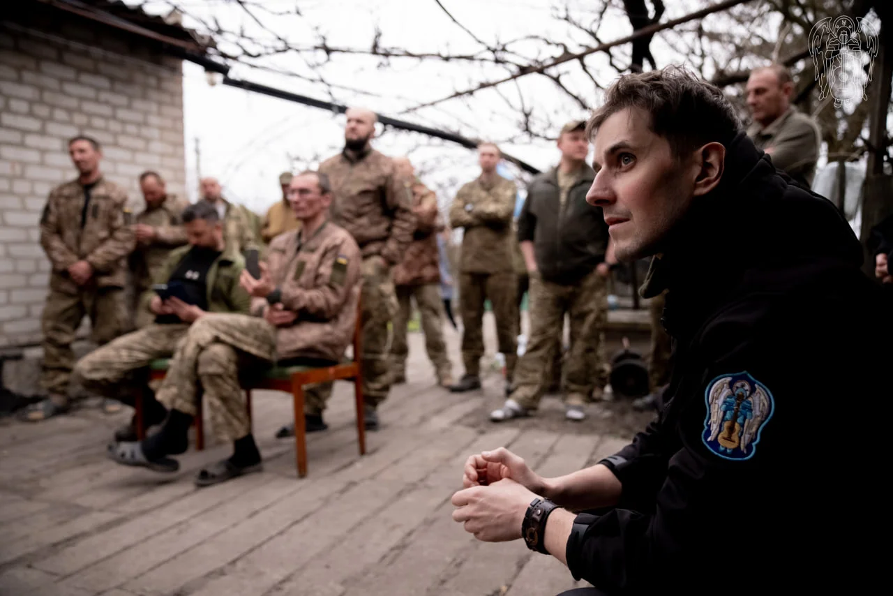 Lyal kar Valeriy Dzekh8 Валерій Дзех під час виступу на Донеччині