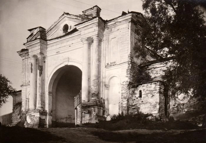 brama v glukhovi Брама в Глухові