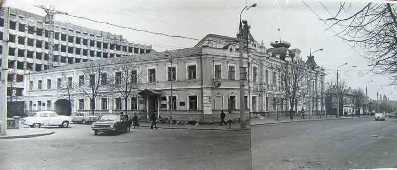 будинок Штайнера та будівля Сумської ОДА