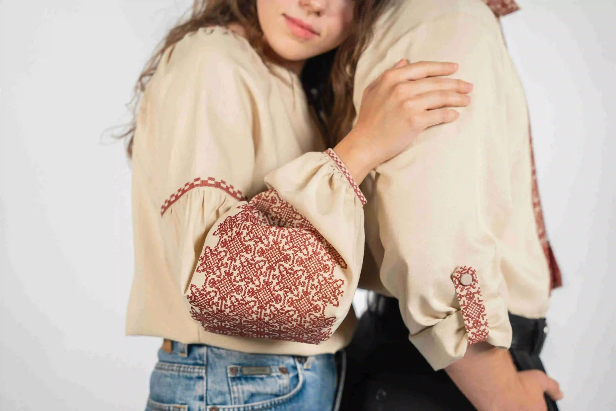 чоловіча і жіноча вишиванка з сумськими сенсами