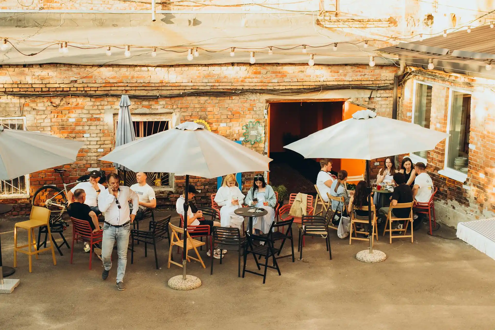 dvoryk na kuznechniy 1 Дворик на Кузнечній у Сумах