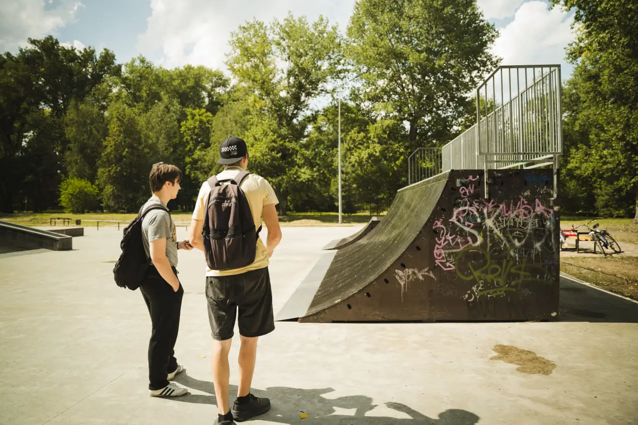 ілля даценко оцінює ремонт скейтпарку у сумах