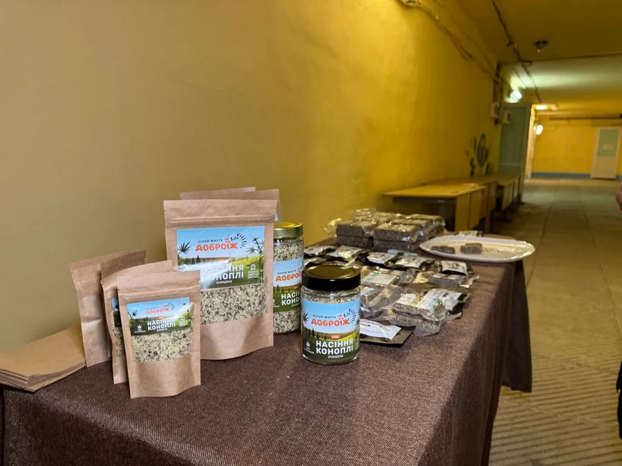 konoplyani viroby продукція «Доброїж» на фестивалі коноплярства