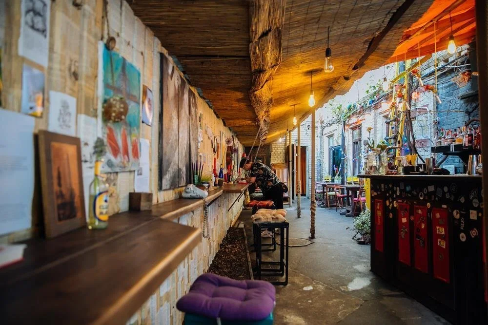 kyyivs kyy squat 17b Двір Squat 17b у Києві