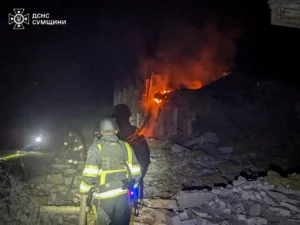 Пожежа після атаки на медичний заклад