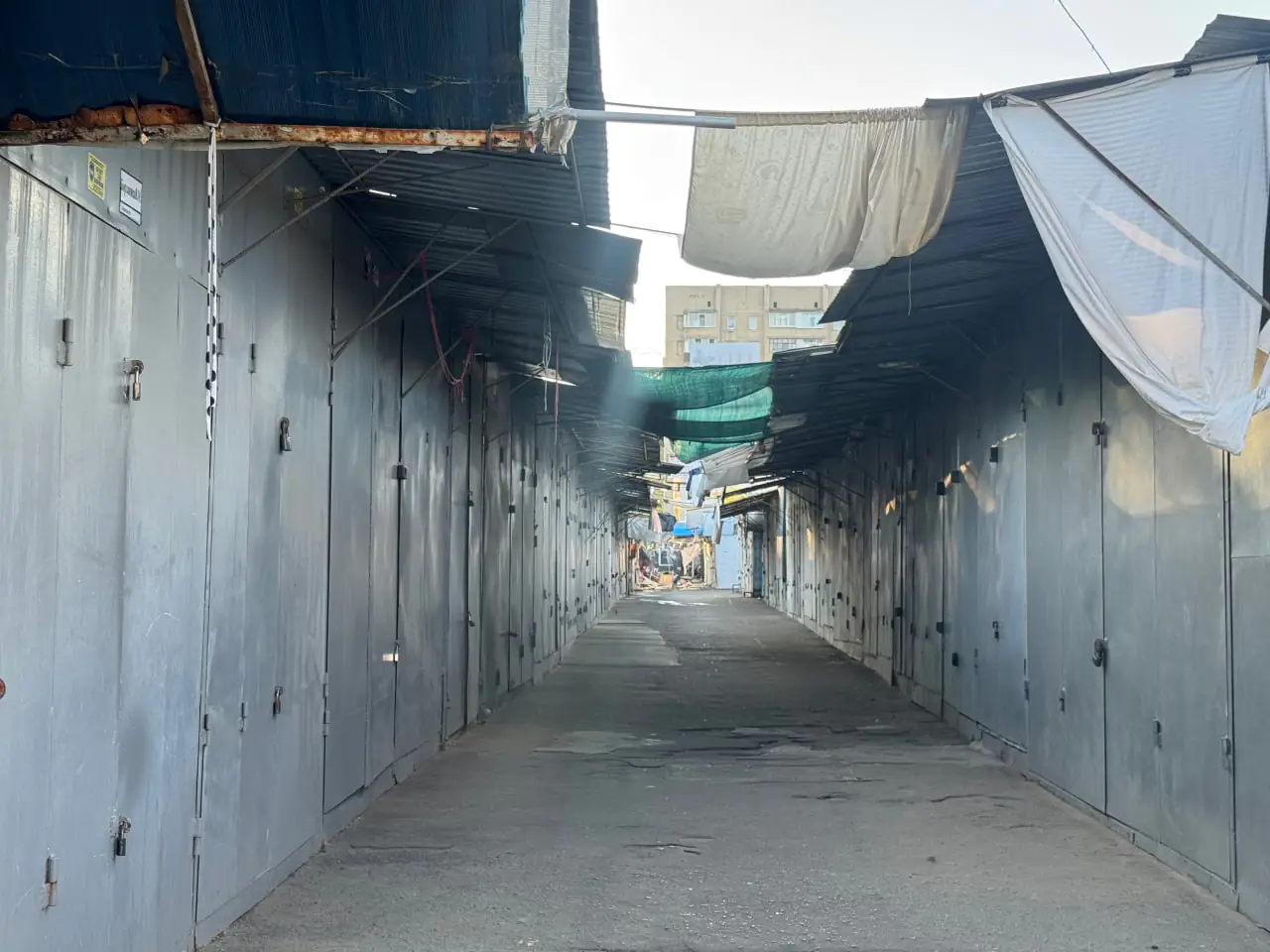 спалені палатки на ринку