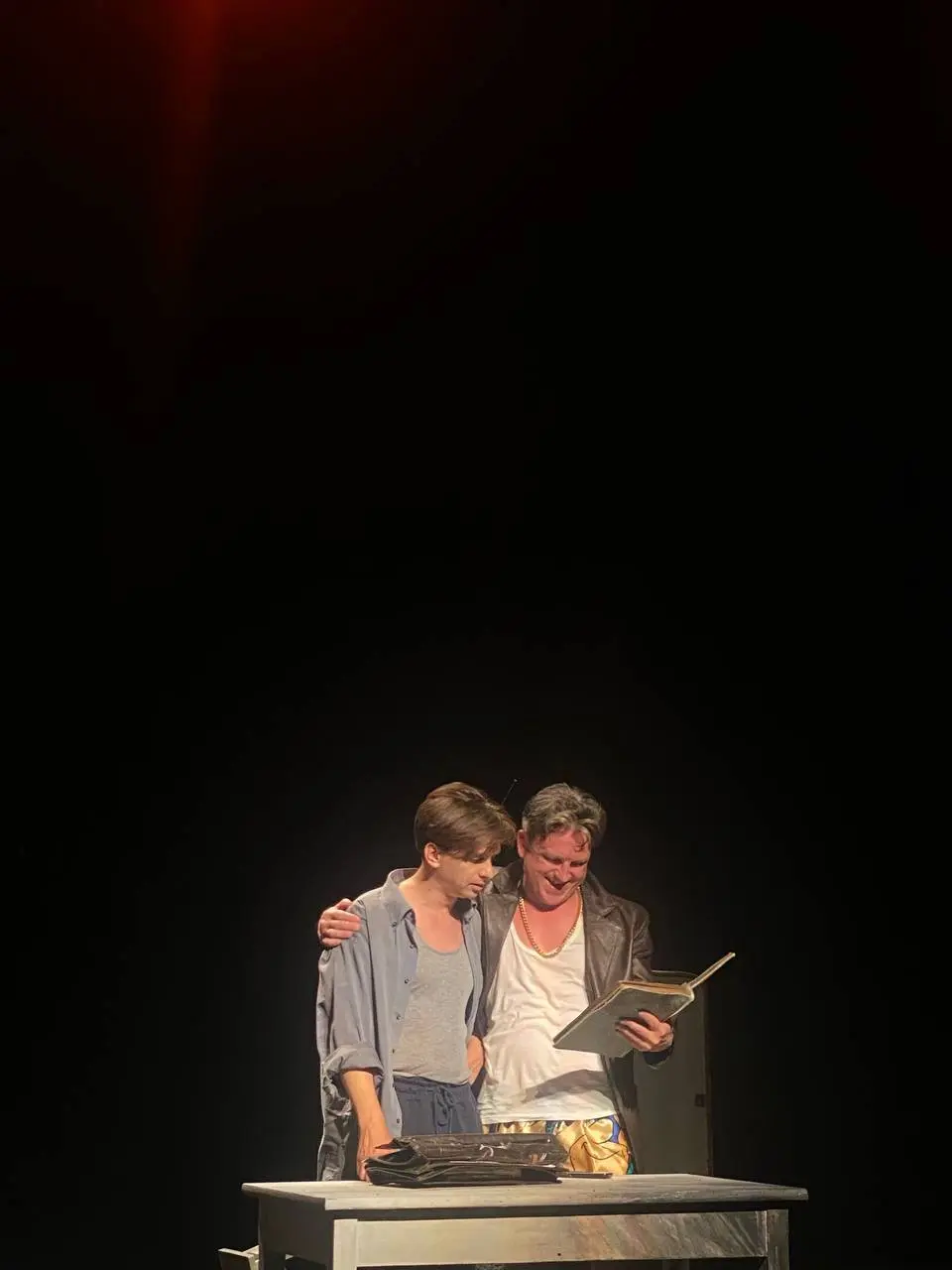 Фрагмен вистави «Хлібне перемир'я» за Сергієм Жаданом у театрі Щепкіна 