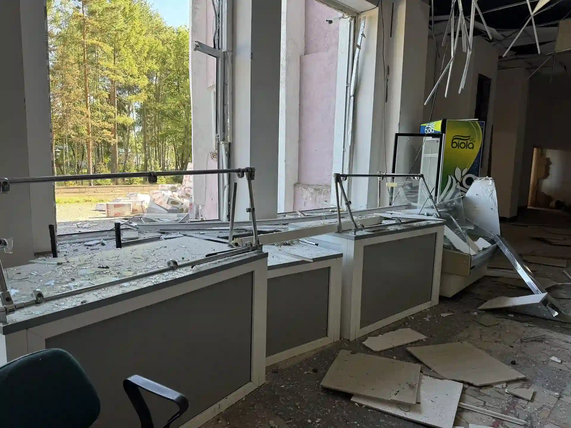 poshkodzhennya v zakladi osvity vnaslidok udaru rf Пошкодження в навчальному закладі через удар РФ