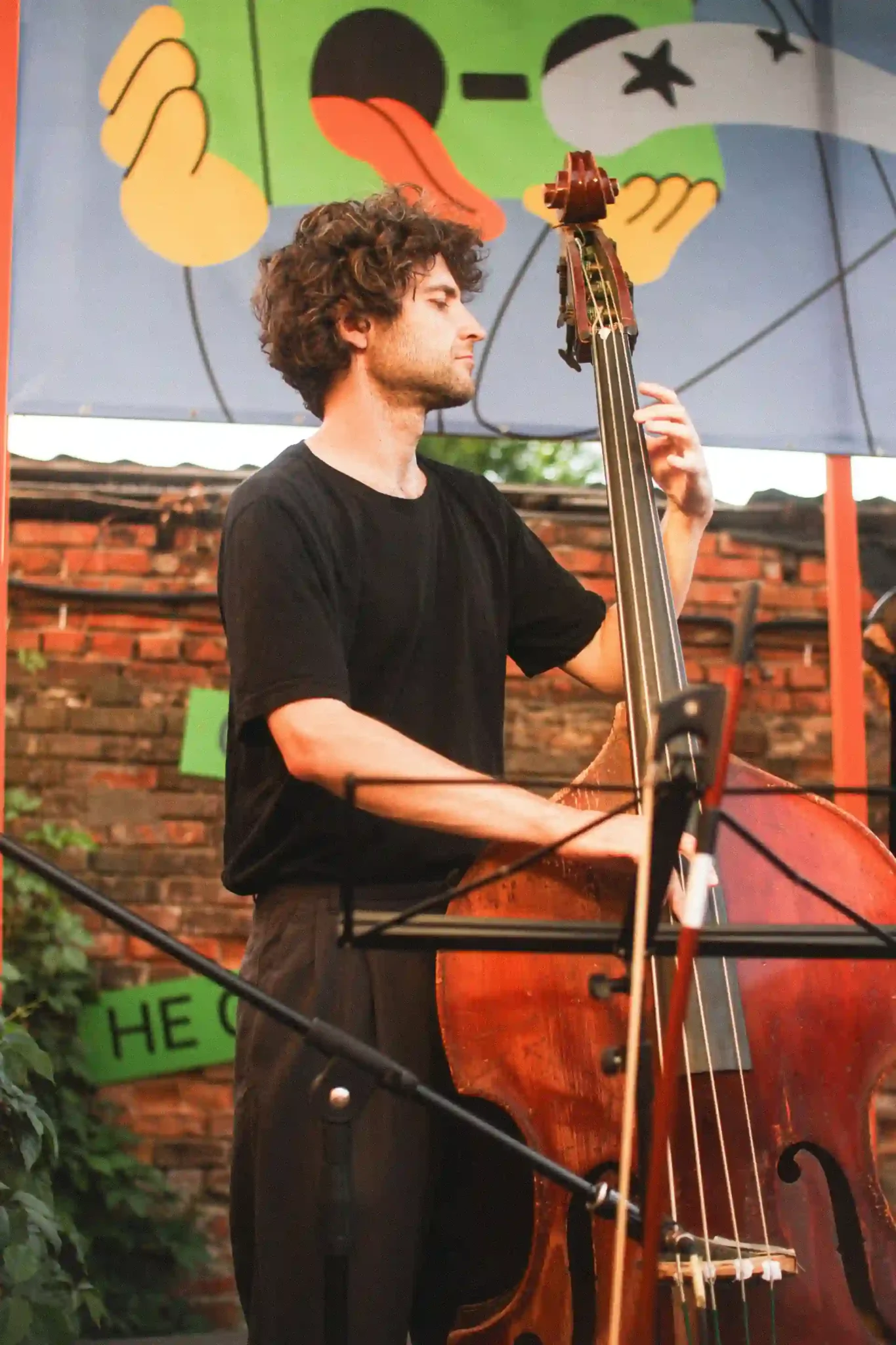 pyesa mama vin mene layknuv Київський театр Регоче мавпа лалала