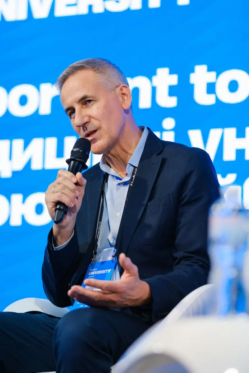 rektor sumdu forbes Ректор СумДУ Василь Карпуша на конференції Forbes University