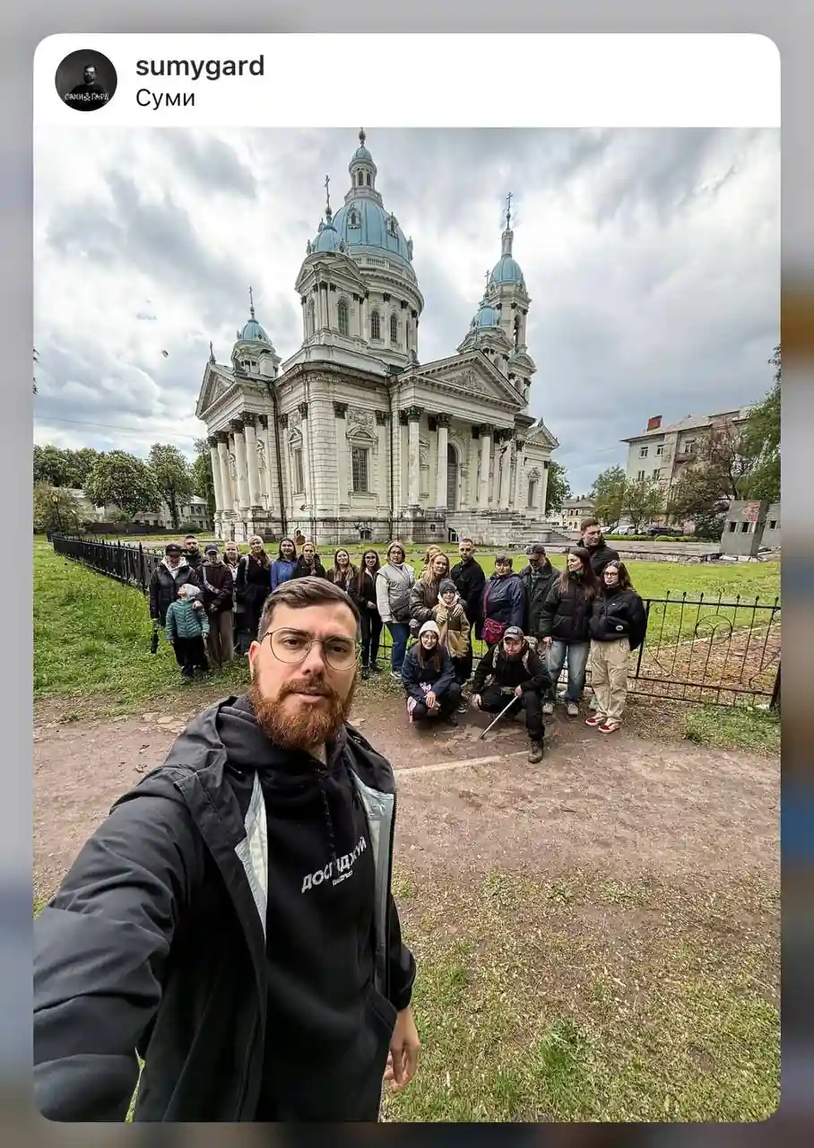 Євген Мурза на екскурсії в Сумах