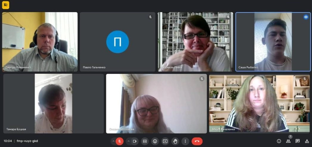 Дмитро Романенко на парах у коледжі