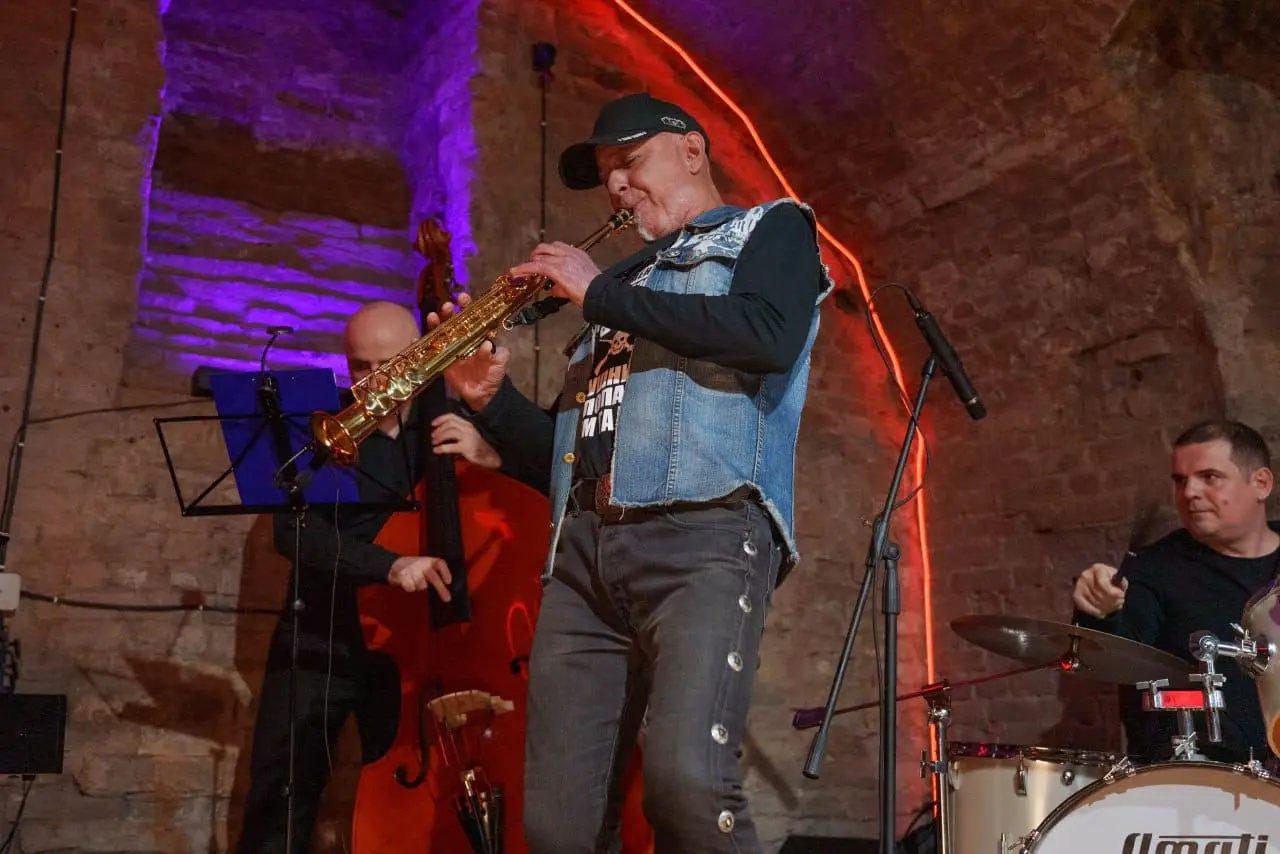 Dr. Jazz Project грає у Сумах