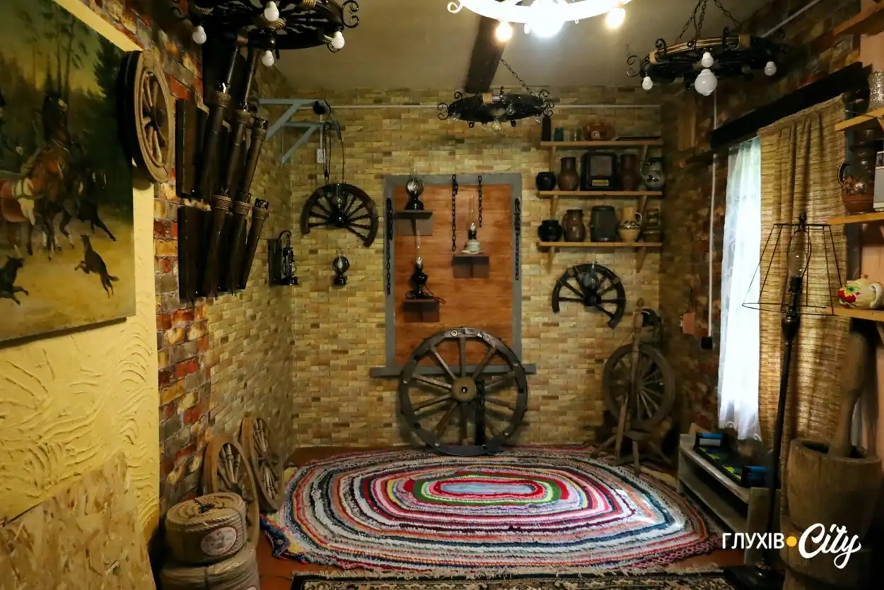 кімната музей майстерні Юрія з Глухова