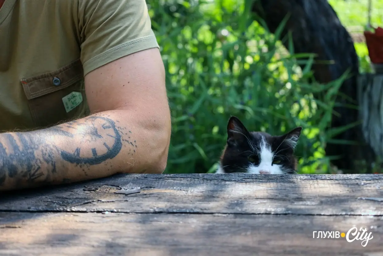 кішка й Юрій