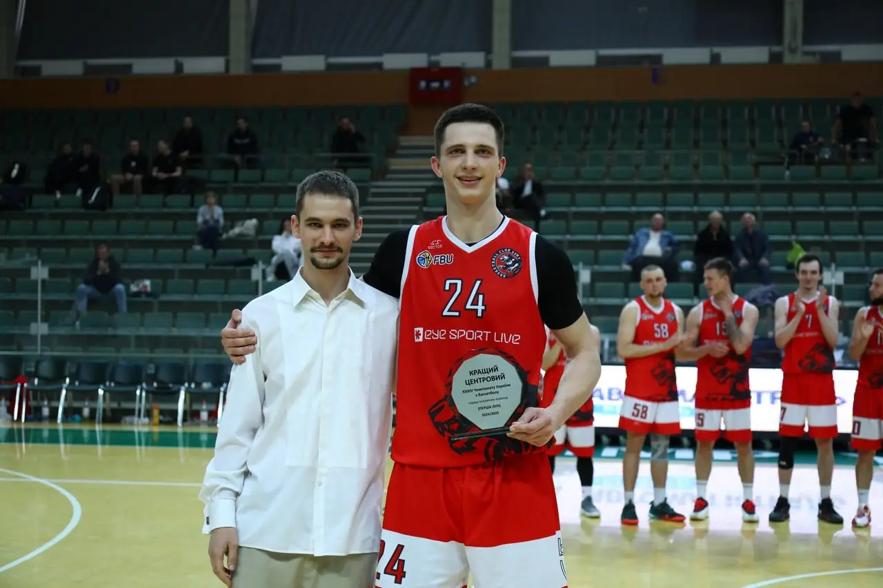 Мар'ян Рудий з Сум на чемпіонаті України з баскетболу першої ліги