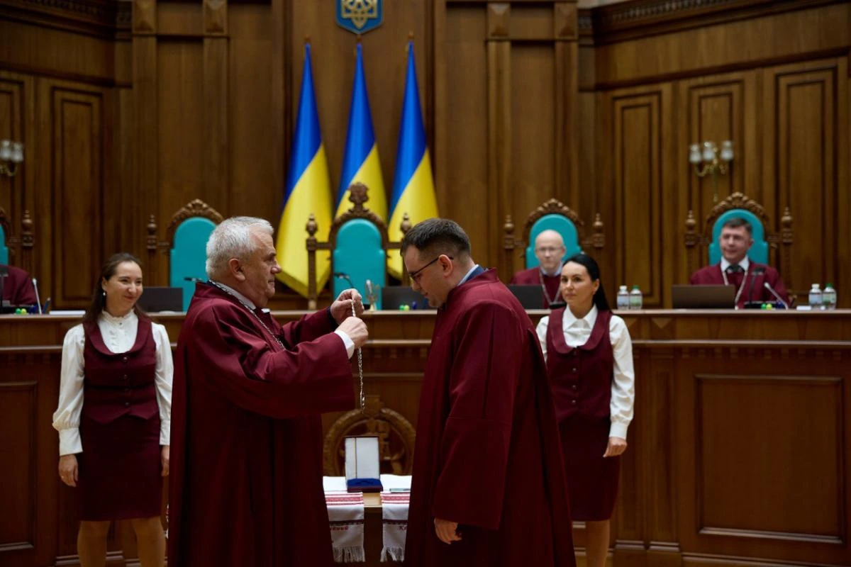 petryshyn barabar nagrudnyy znak Юрій Барабаш отримує нагрудний знак