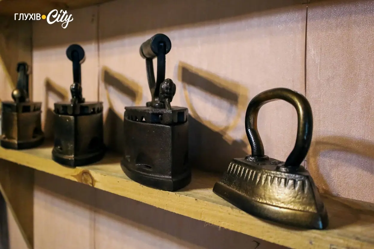 праски з яких Юрій з Глухова робить світильники