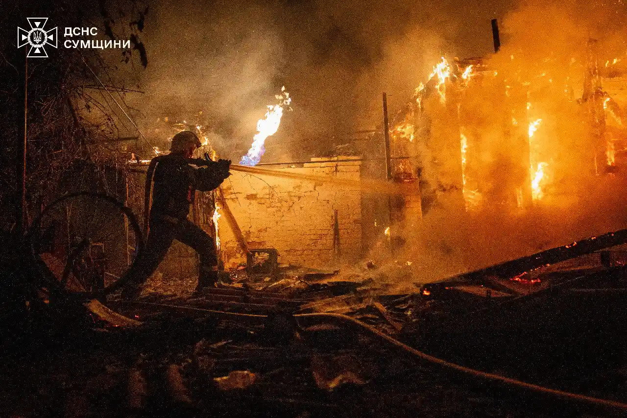 sumska hromada seriya udariv Руйнування в одному з населених пунктів Сумської громади після серії ворожих ударів 25 серпня