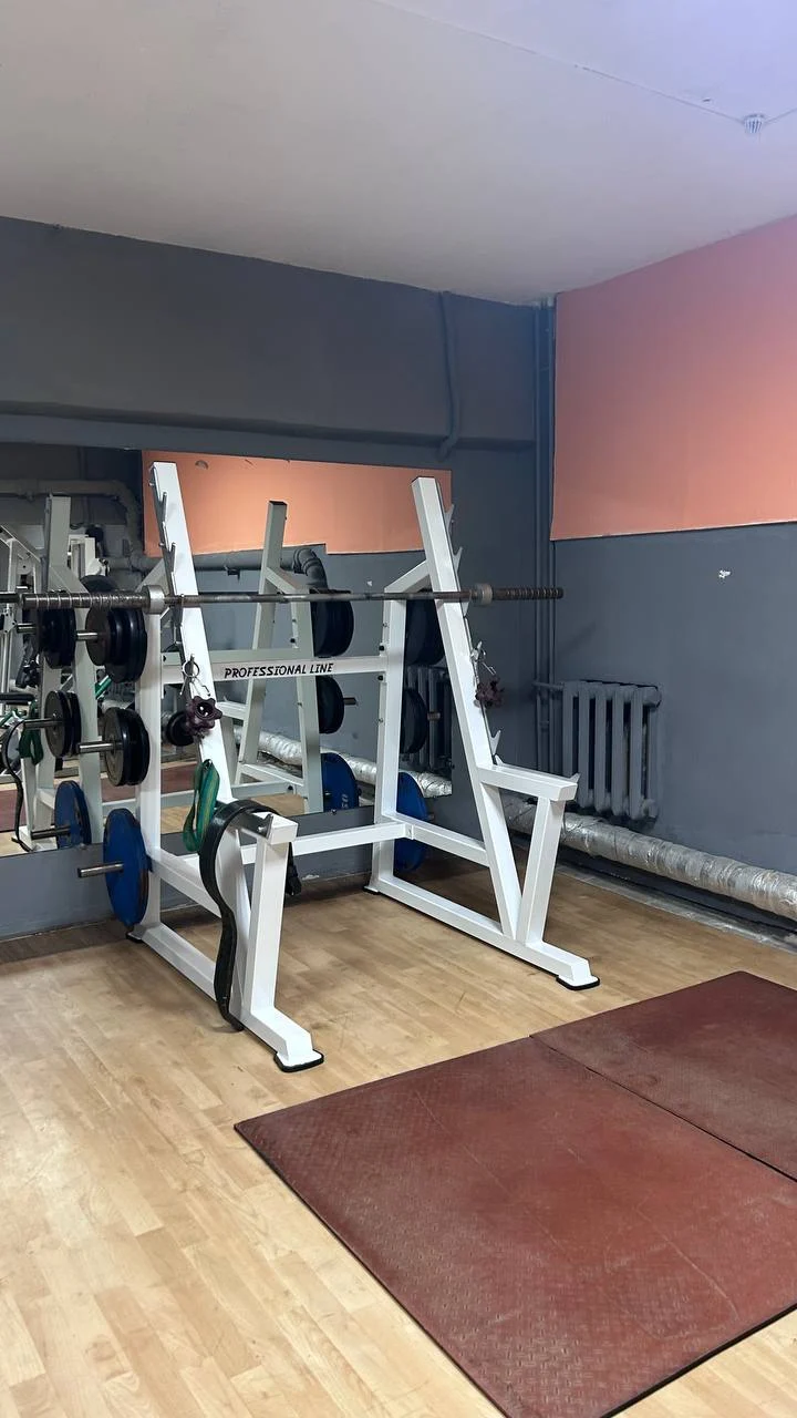 Тренажери в сумському спортклубі Sport Family