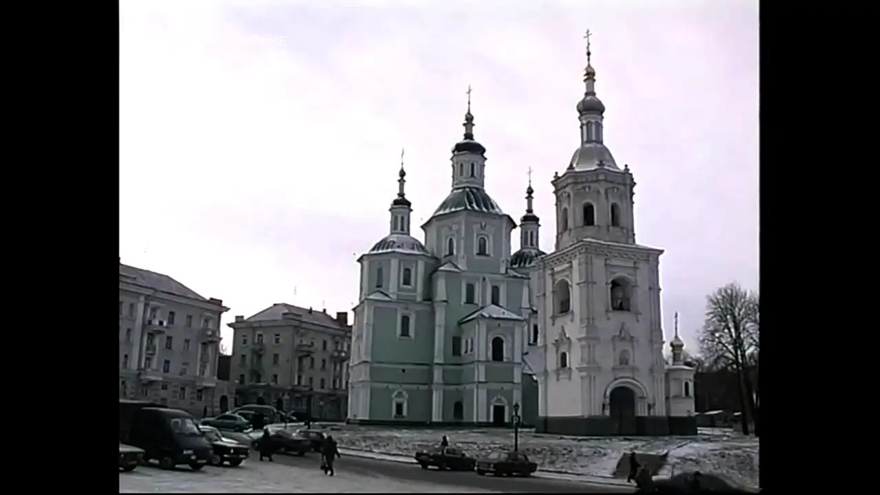 voskresenska tserkva u 2002 rotsi Воскресенська церква у 2002 році