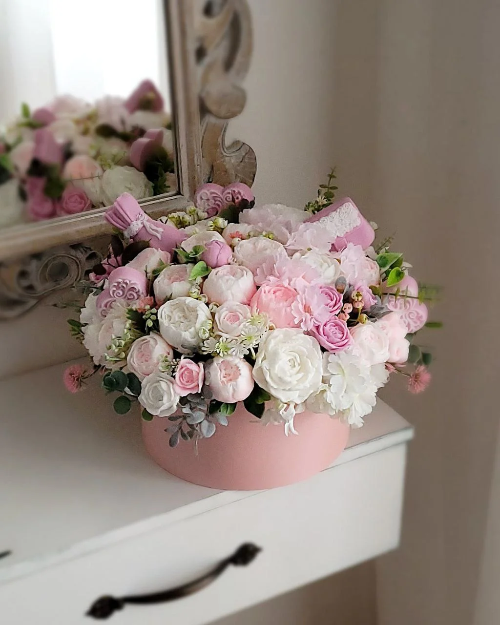 Квіти з мила, які виготовляє сумська майстриня